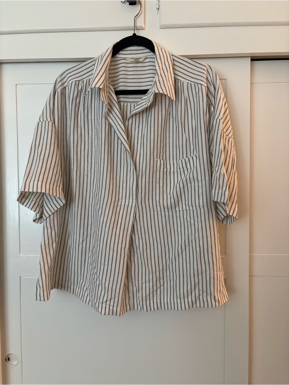 Max Studio women’s Short-Sleeve collar Shirt in White and tan Stripes